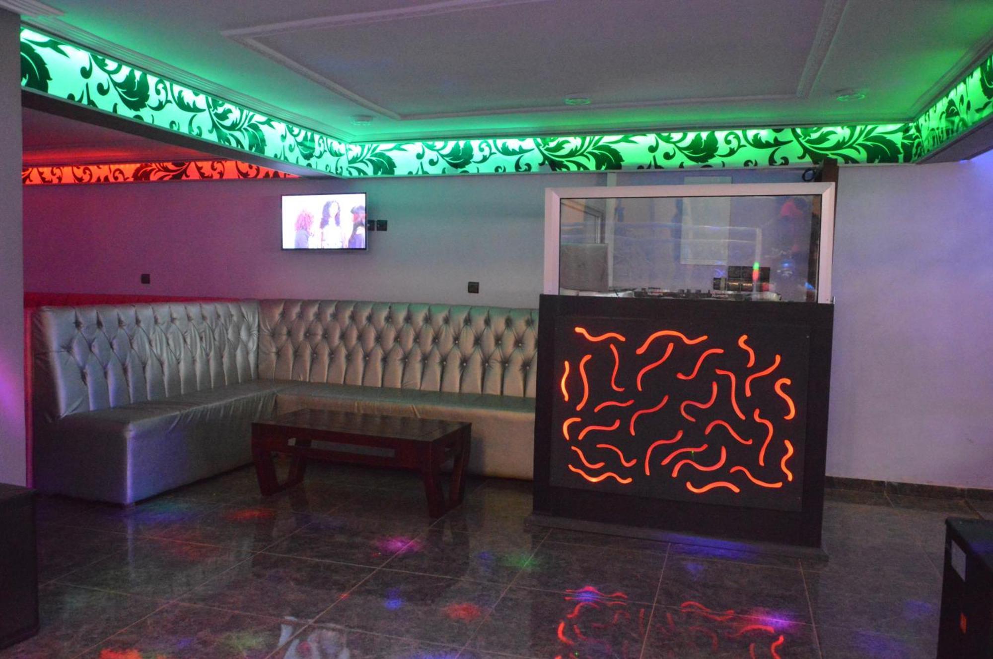 Nikita Hotel Yaoundé Εξωτερικό φωτογραφία