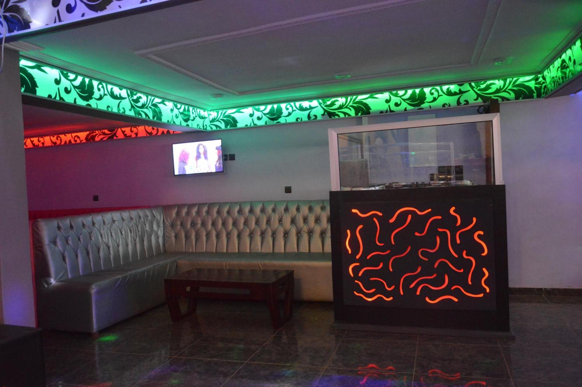 Nikita Hotel Yaoundé Εξωτερικό φωτογραφία